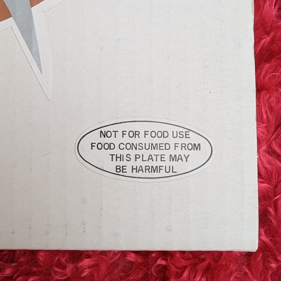 Star Trek: The Next Generation - Captain Jean-Luc Picard Commemorative Plate - Picture 9 of 10